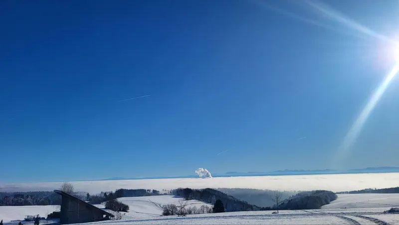 Winterlandschaft mit Sonne bei Rotzingen